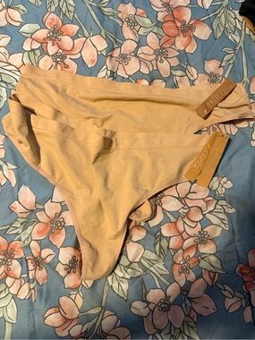 SKIMS Seamless High-Waist Briefs in Nude